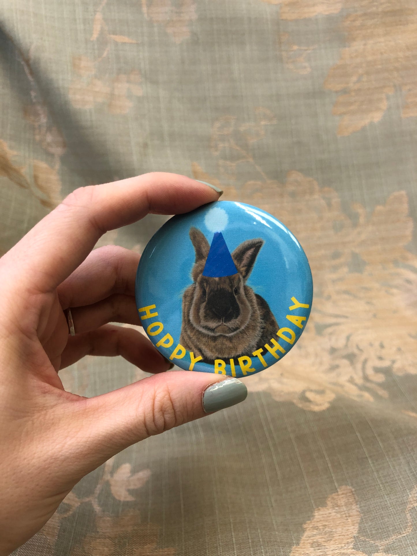 Hoppy Birthday | Badges