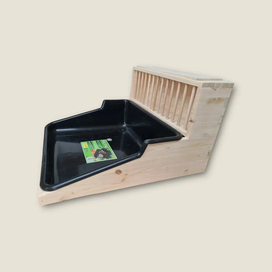 Low Profile Hay Feeder with Litter Tray