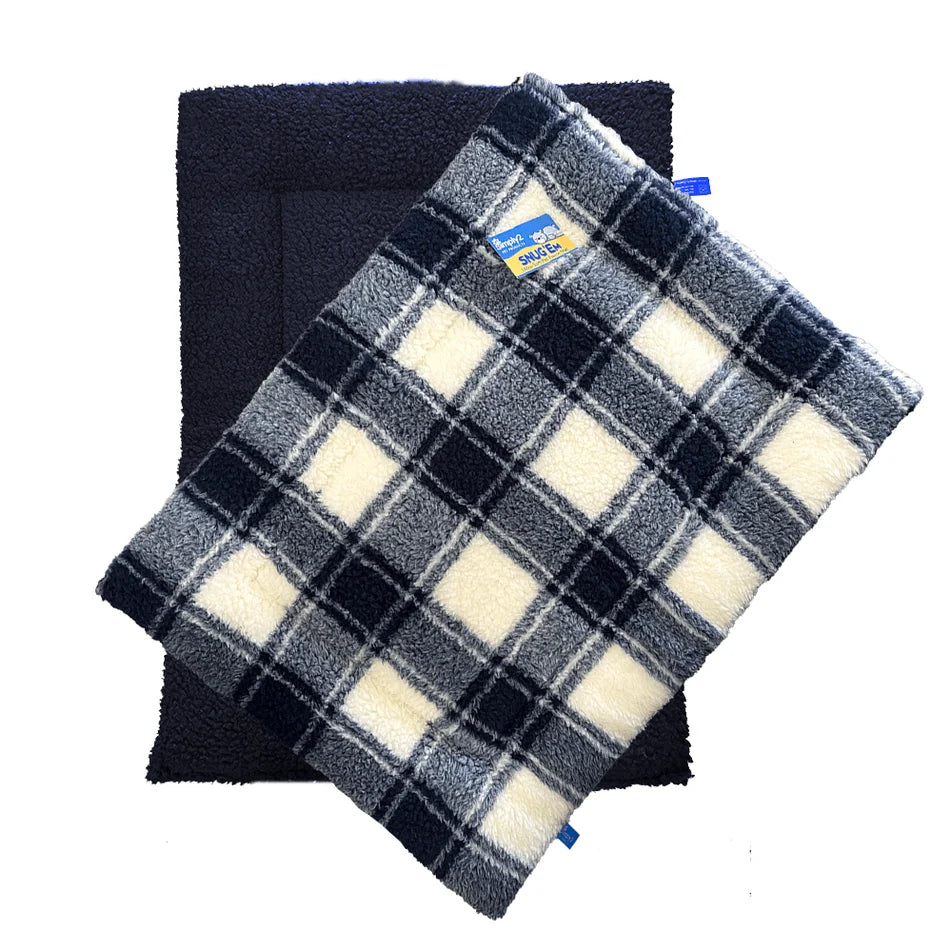 Snug'Em | Ultra-Soft Pet Fleece Mat | Checked Pattern