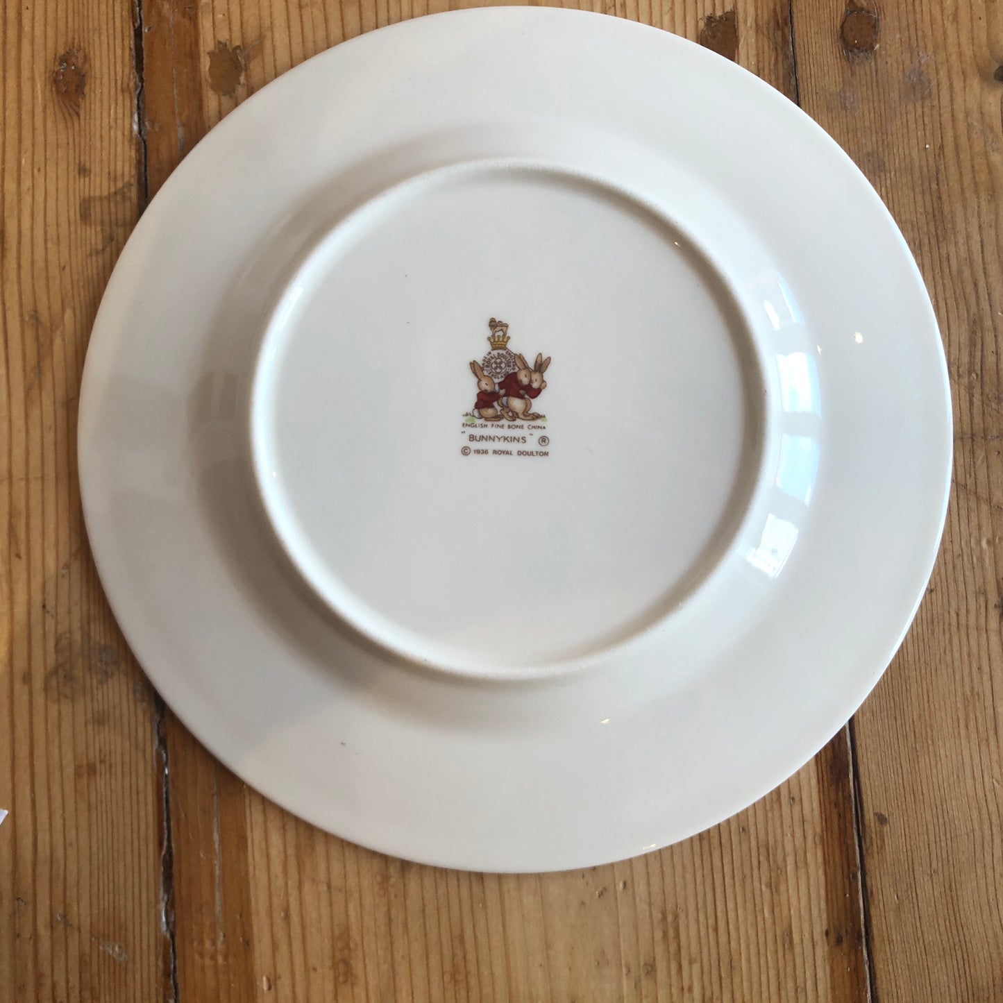 Royal Doulton Bunnykins - Mother Watches - Plate - 1936